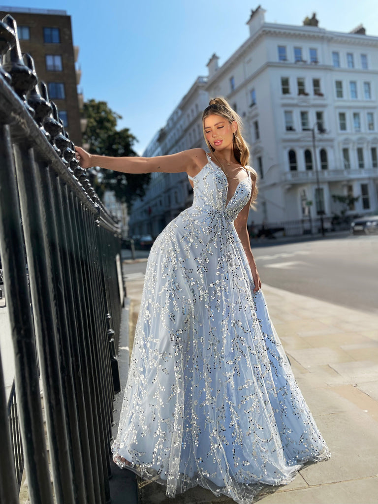 JP135 The Evening Boutique