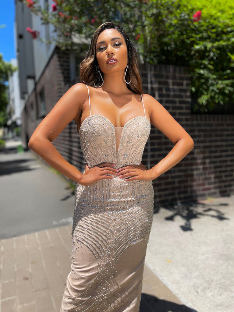 JX5033 The Evening Boutique