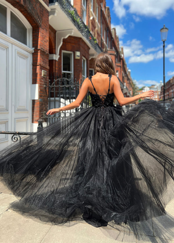 JX6075 The Evening Boutique