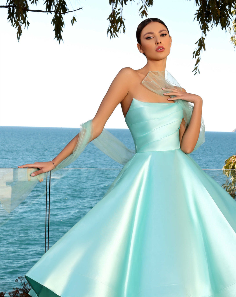 NC2040 The Evening Boutique