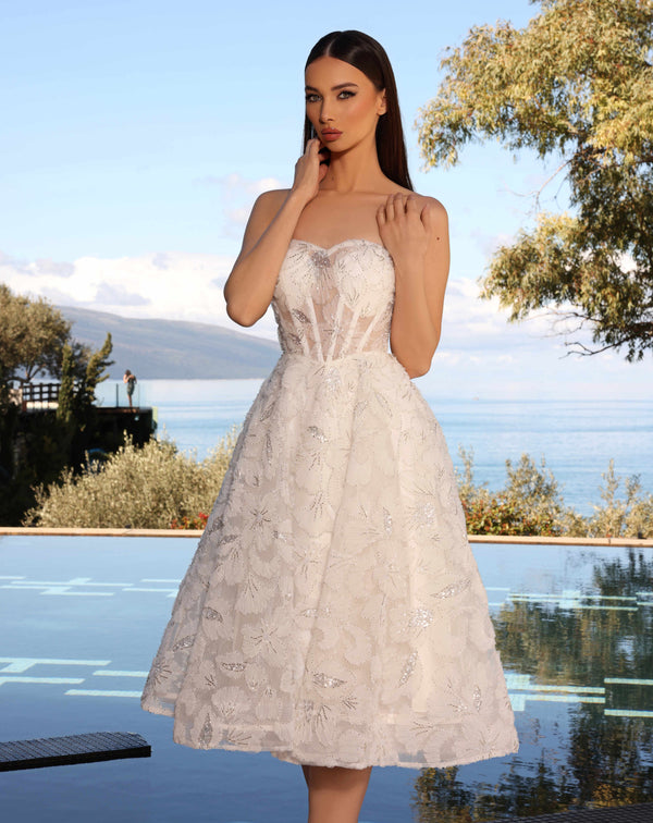 NC2056 The Evening Boutique