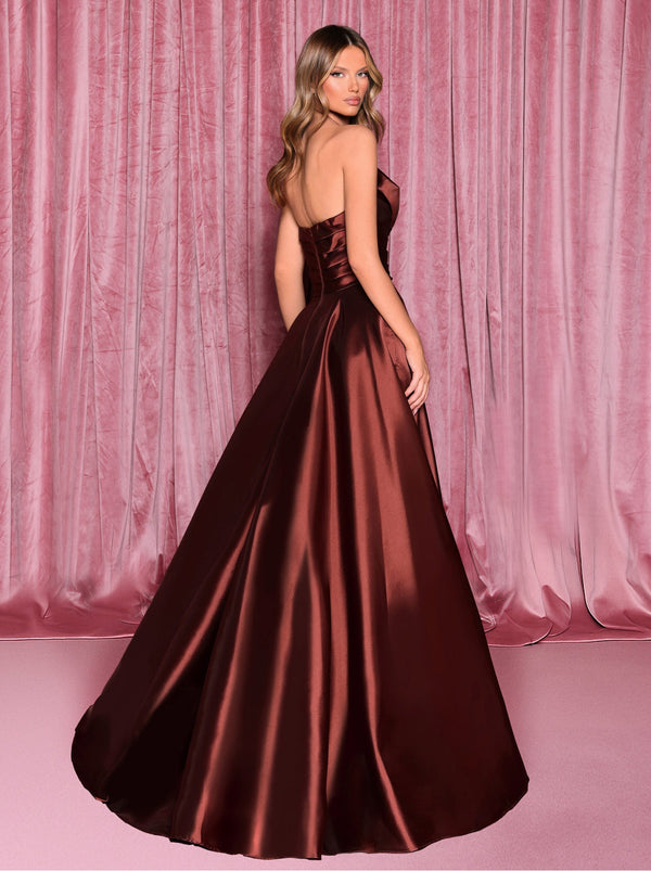 NC3034 The Evening Boutique