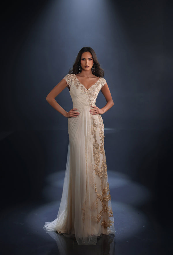 NC4099 The Evening Boutique