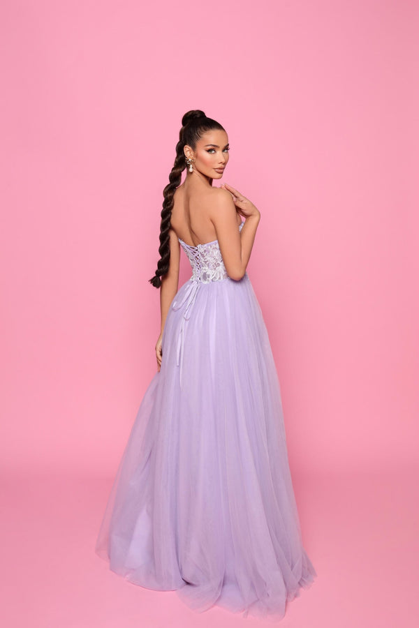 NC147 The Evening Boutique